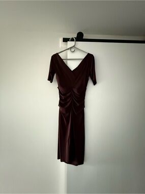 Maggy London Deep Wine V-Neck Ruched Midi Dress